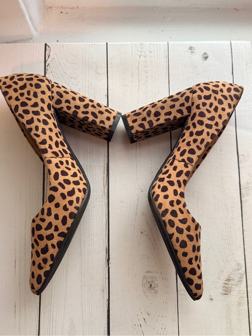 Rouge Helium | Leopard Print Pointed Toe Pumps, Brown/Black - Picture 3 of 9